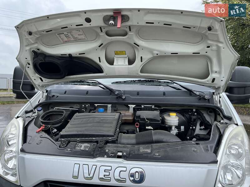 Грузовой фургон Iveco Daily 2012 в Мукачево