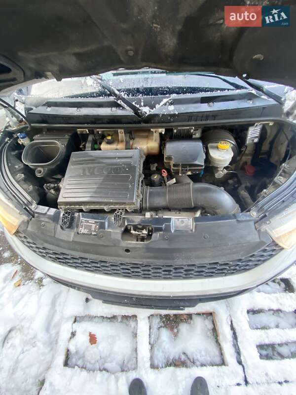 Вантажний фургон Iveco Daily 2019 в Львові