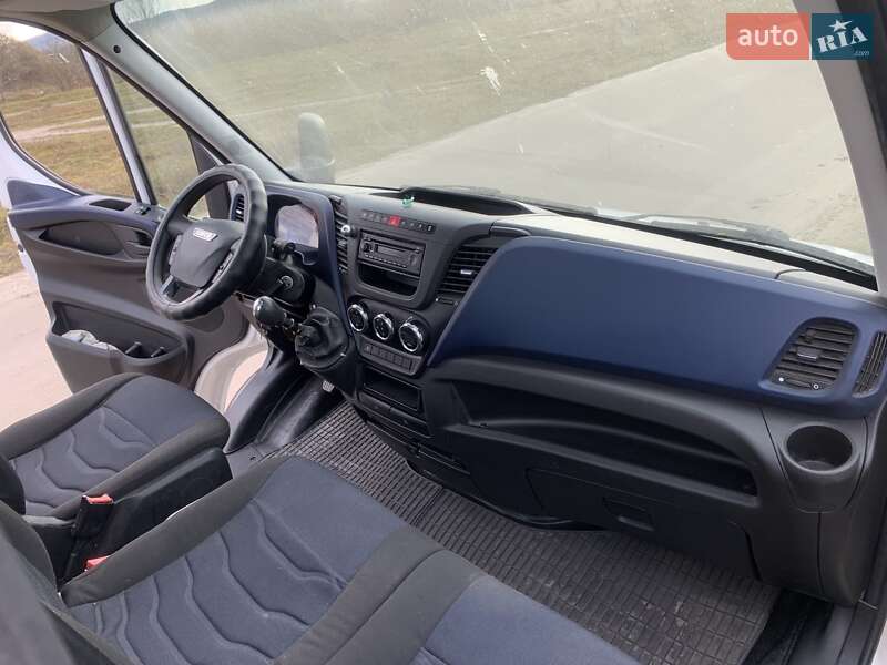 Вантажний фургон Iveco Daily 2016 в Золочеві