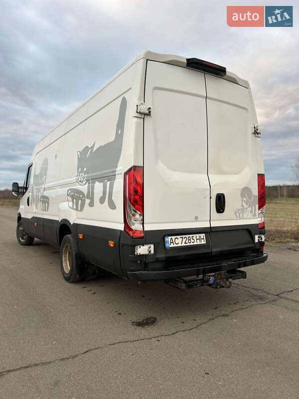 Микроавтобус грузовой (до 3,5т) Iveco Daily 2015 в Луцке