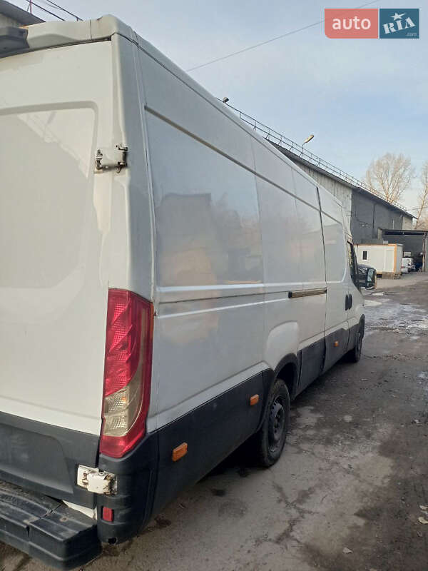 Вантажний фургон Iveco Daily 2014 в Києві фото 10 Вантажний фургон Iveco Daily 2014 в Києві