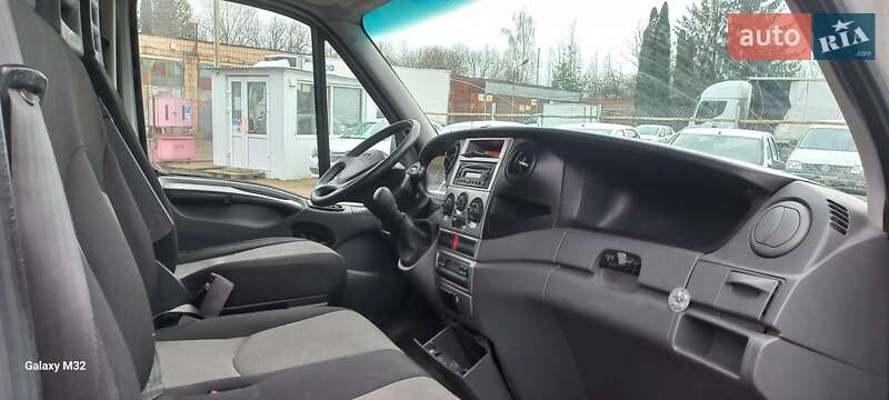 Вантажний фургон Iveco Daily 2012 в Львові