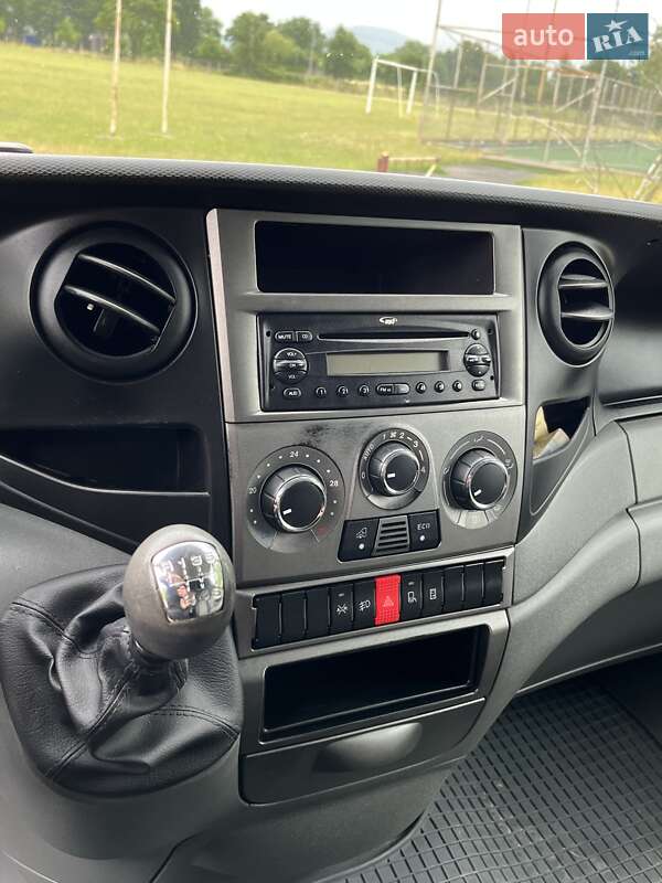 Микроавтобус грузовой (до 3,5т) Iveco Daily 2012 в Мукачево