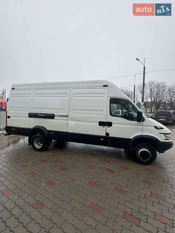 Вантажний фургон Iveco Daily 2006 в Чернівцях