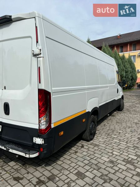 Вантажний фургон Iveco Daily 2015 в Самборі