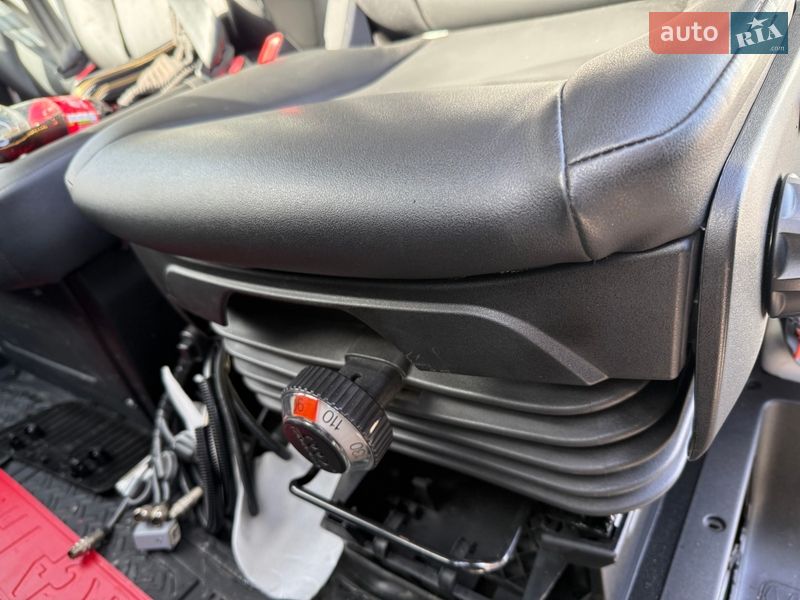 Грузовой фургон Iveco Daily 2018 в Луцке