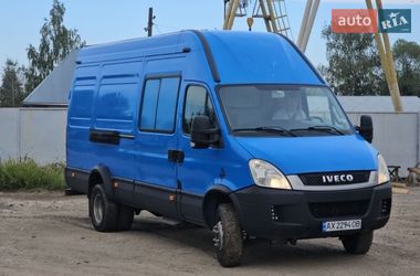 Минивэн Iveco Daily 2010 в Долине