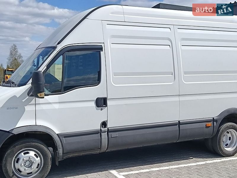 Грузовой фургон Iveco Daily 2007 в Малехове