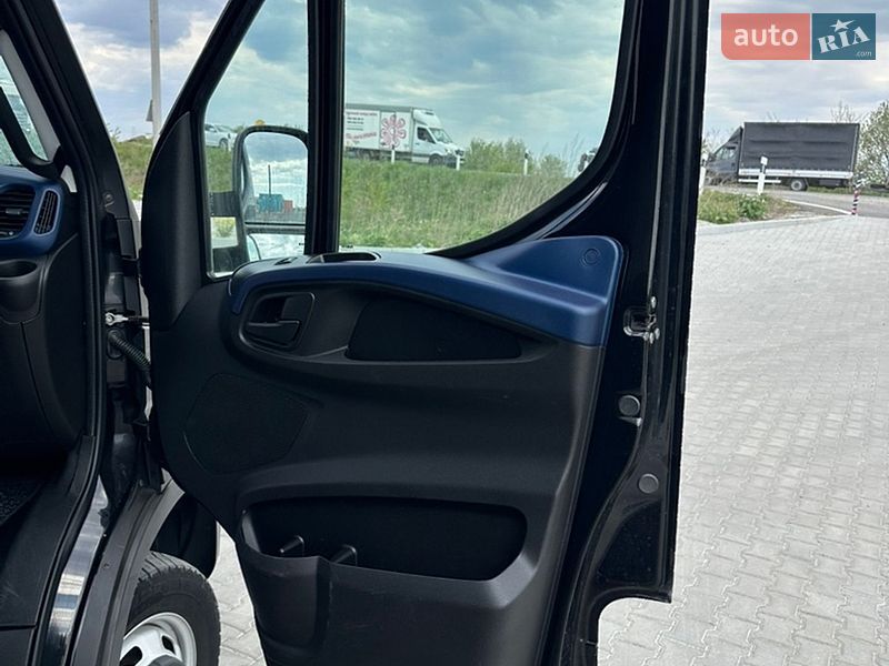 Грузовой фургон Iveco Daily 2017 в Львове