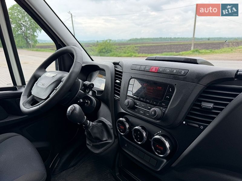 Грузовой фургон Iveco Daily 2018 в Черновцах