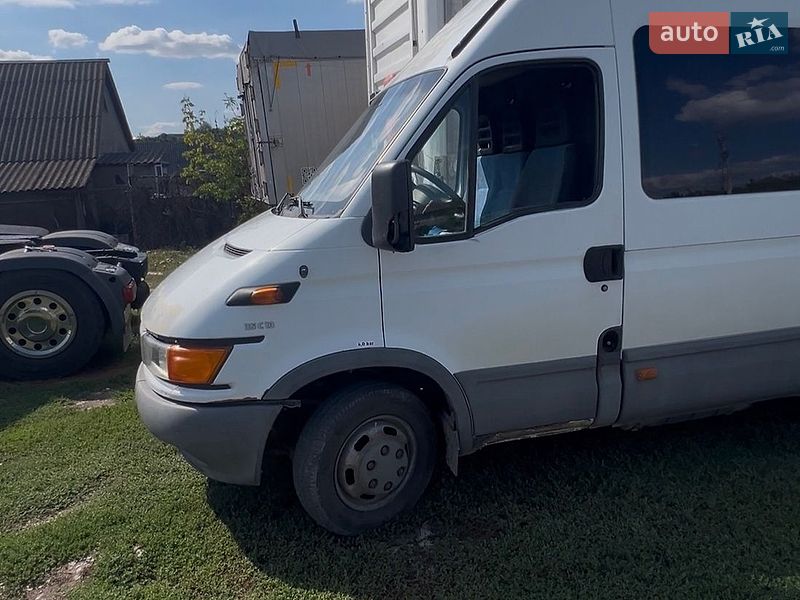 Мікроавтобус вантажний (до 3,5т) Iveco Daily 2002 в Чернівцях фото 7 Мікроавтобус вантажний (до 3,5т) Iveco Daily 2002 в Чернівцях