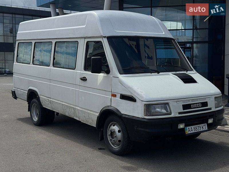 Микроавтобус Iveco Daily 2000 в Киеве