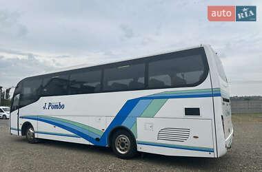 Туристичний / Міжміський автобус Iveco EuroCargo 2009 в Чернівцях