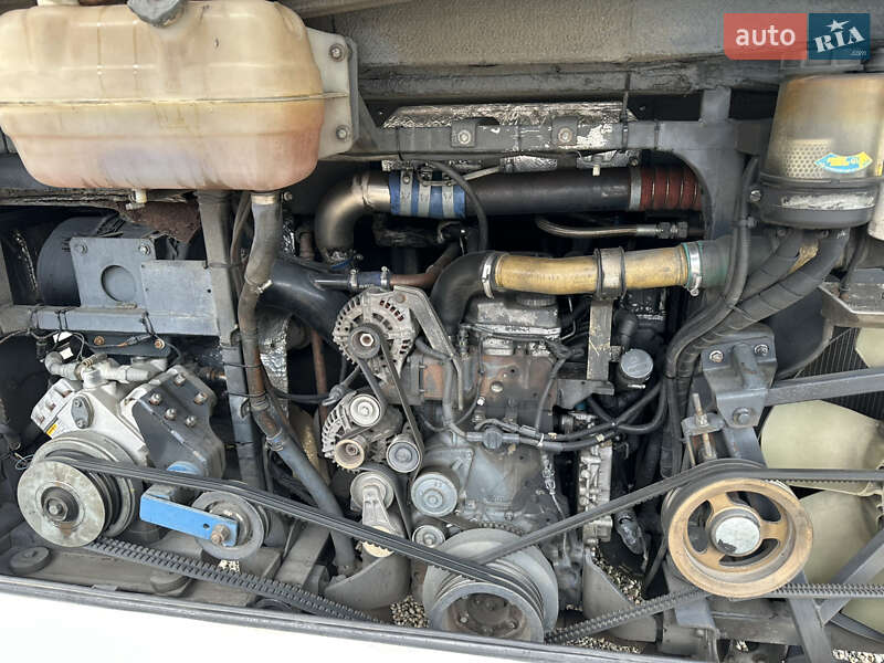 Туристичний / Міжміський автобус Iveco EuroCargo 2009 в Чернівцях