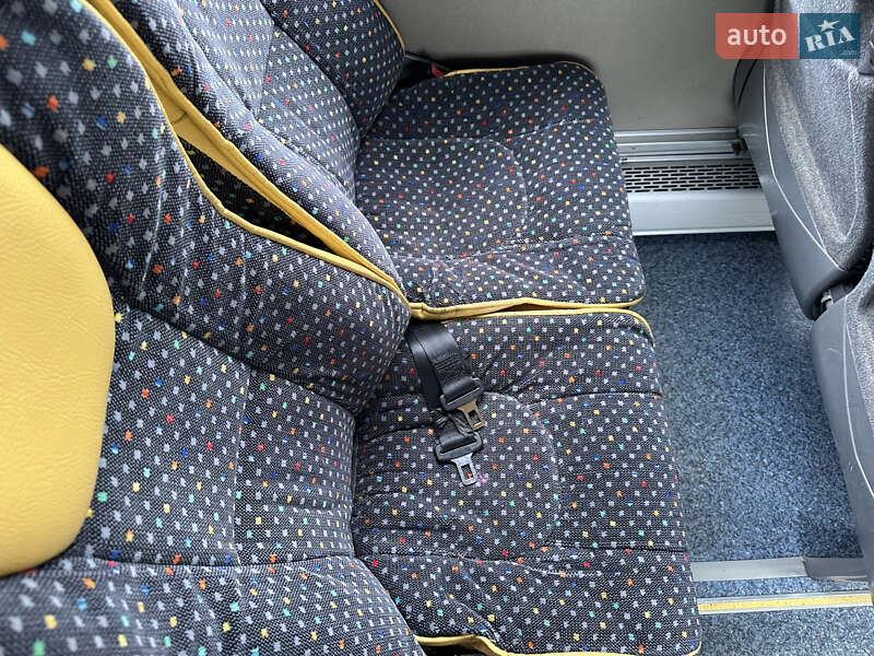 Туристичний / Міжміський автобус Iveco EuroCargo 2009 в Чернівцях