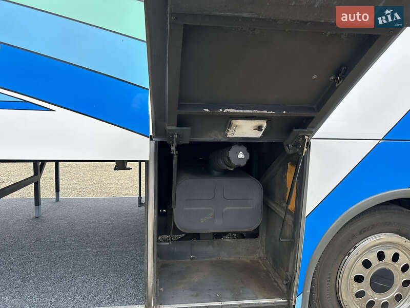 Туристичний / Міжміський автобус Iveco EuroCargo 2009 в Чернівцях