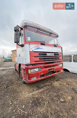 Тягач Iveco EuroStar 2000 в Ромнах