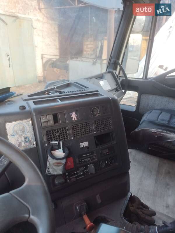 Самоскид Iveco EuroTech 2000 в 