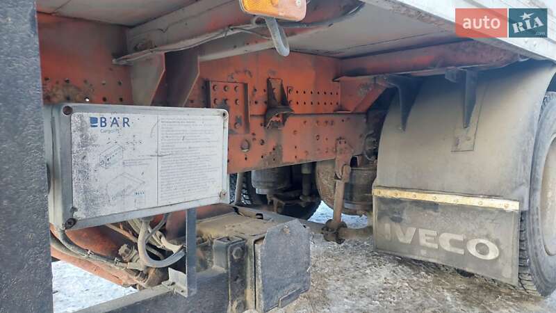 Грузовой фургон Iveco EuroTech 1995 в Ровно