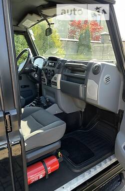 Внедорожник / Кроссовер Iveco Massif 2009 в 