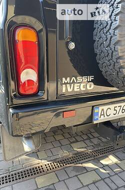 Внедорожник / Кроссовер Iveco Massif 2009 в 