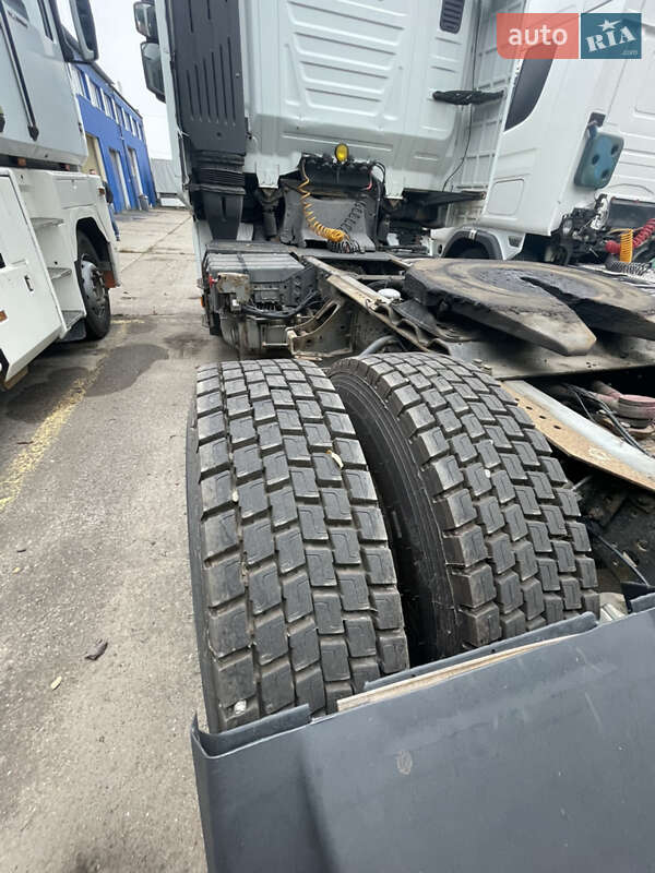 Контейнеровоз Iveco Stralis 2010 в Львові