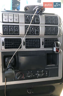 Тягач Iveco Stralis 2011 в 