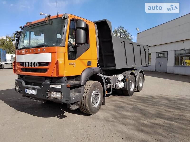 Самосвал Iveco Trakker 2010 в Гадяче