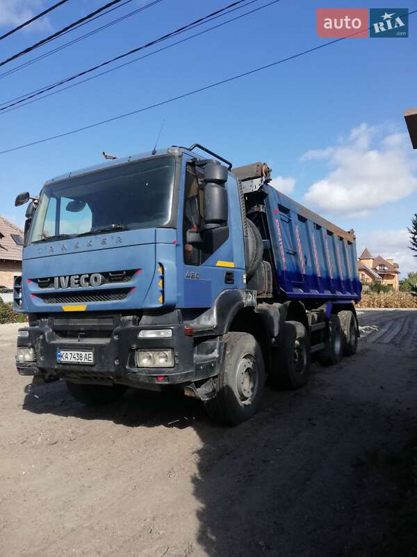 Самосвал Iveco Trakker 2012 в Коростене