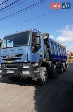 Самосвал Iveco Trakker 2012 в Коростене