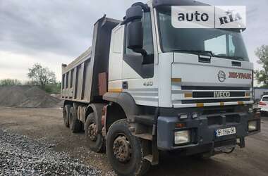 Самосвал Iveco Trakker 2002 в Полтаве