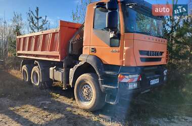 Самосвал Iveco Trakker 2010 в 