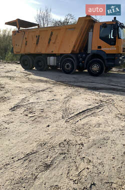 Самосвал Iveco Trakker 2007 в 