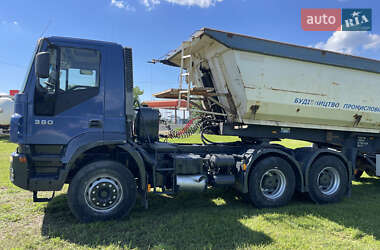 Самосвал Iveco Trakker 2007 в 