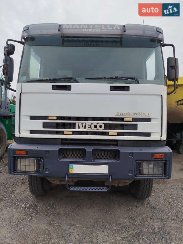 Самосвал Iveco Trakker 2004 в 
