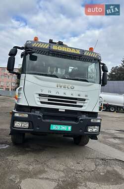 Бетононасос Iveco Trakker 2007 в Чернівцях