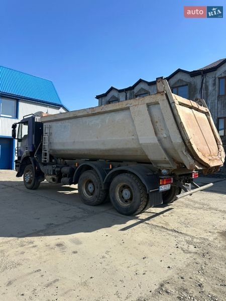 Самосвал Iveco Trakker 2008 в Луцке