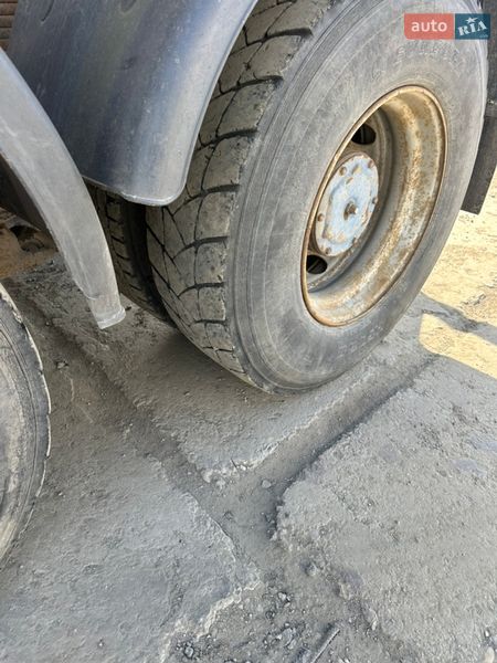 Самосвал Iveco Trakker 2008 в Луцке