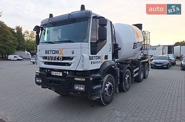 Бетономешалка (Миксер) Iveco Trakker 2011 в Львове