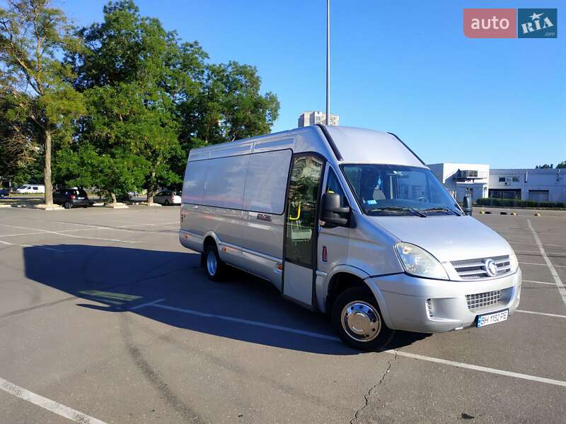 Туристичний / Міжміський автобус Iveco TurboDaily 2010 в Одесі