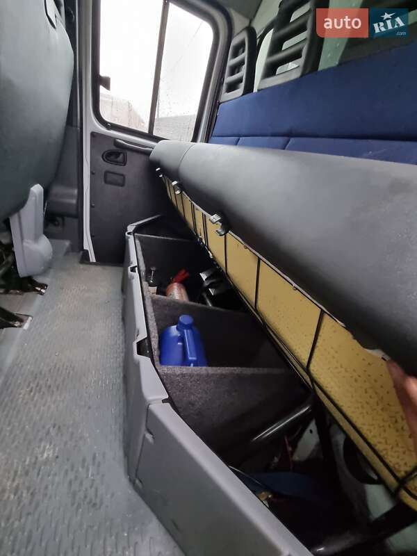 Вантажний фургон Iveco TurboDaily 2008 в Лубнах