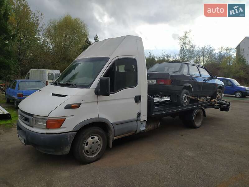 Автовоз Iveco TurboDaily 2001 в Калуші
