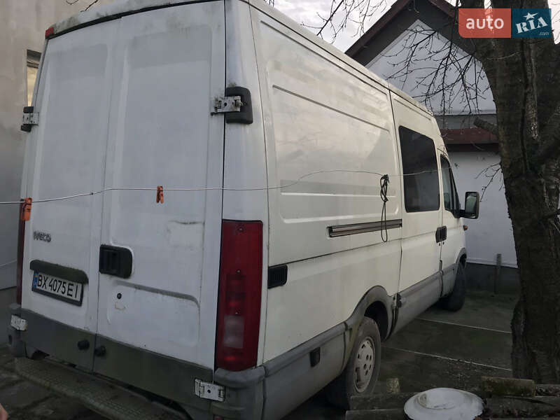 Вантажний фургон Iveco TurboDaily 1999 в Києві
