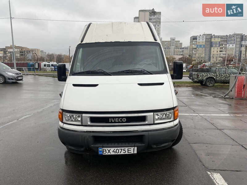 Вантажний фургон Iveco TurboDaily 1999 в Києві