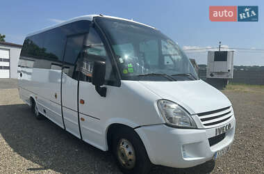 Микроавтобус Iveco Wing 2009 в 