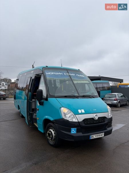 Туристичний / Міжміський автобус Iveco Wing 2013 в Стрию