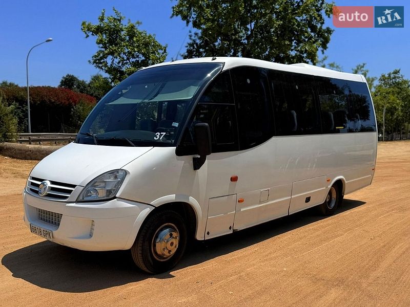 Туристический / Междугородний автобус Iveco Wing 2009 в Дрогобыче