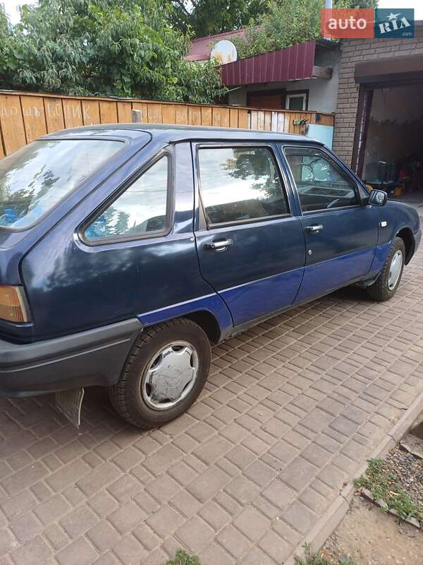 Хэтчбек ИЖ 2126 Орбита 2004 в Николаеве