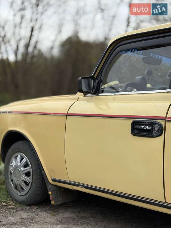 Седан ИЖ 412 ИЭ 1989 в Славуте