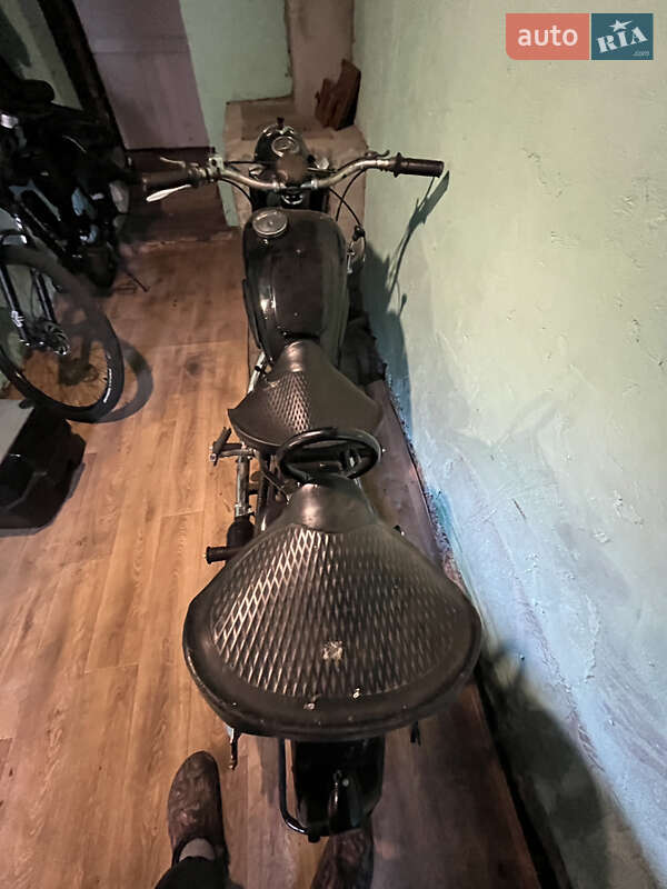 Мотоцикл з коляскою ИЖ 49 1954 в Дніпрі